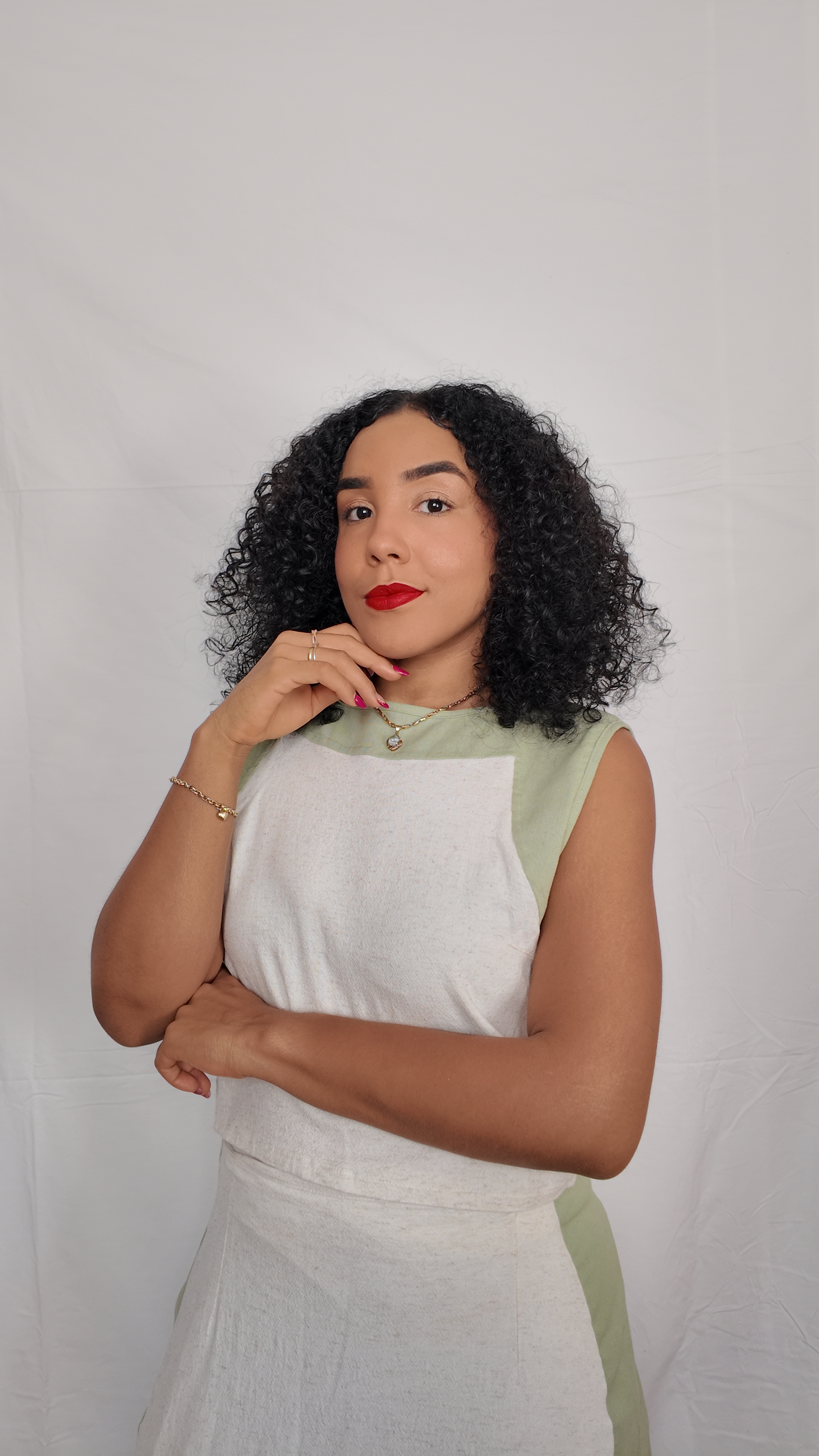 Paula Beatriz, retrato de estúdio, idealizadora do Desafio 30 Dias